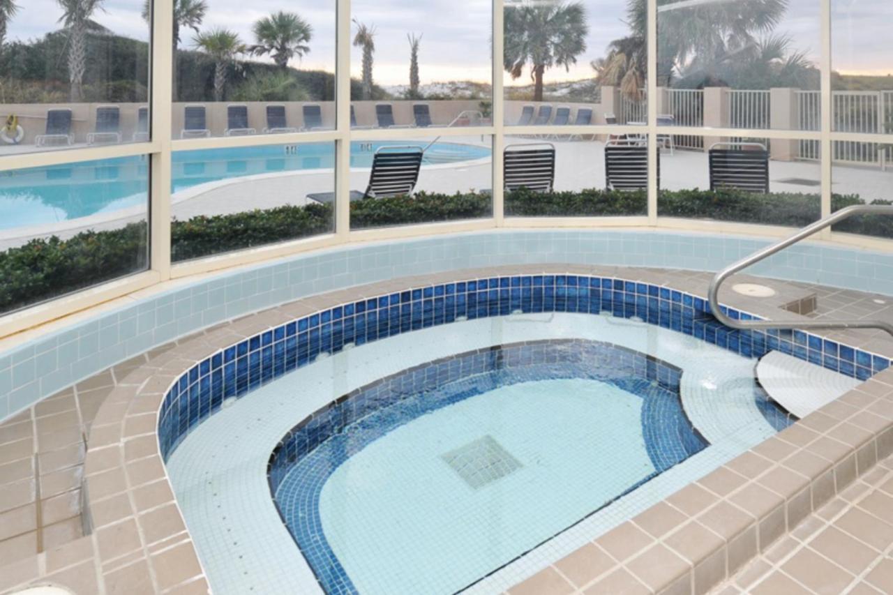 Tops'l Manor 110 *