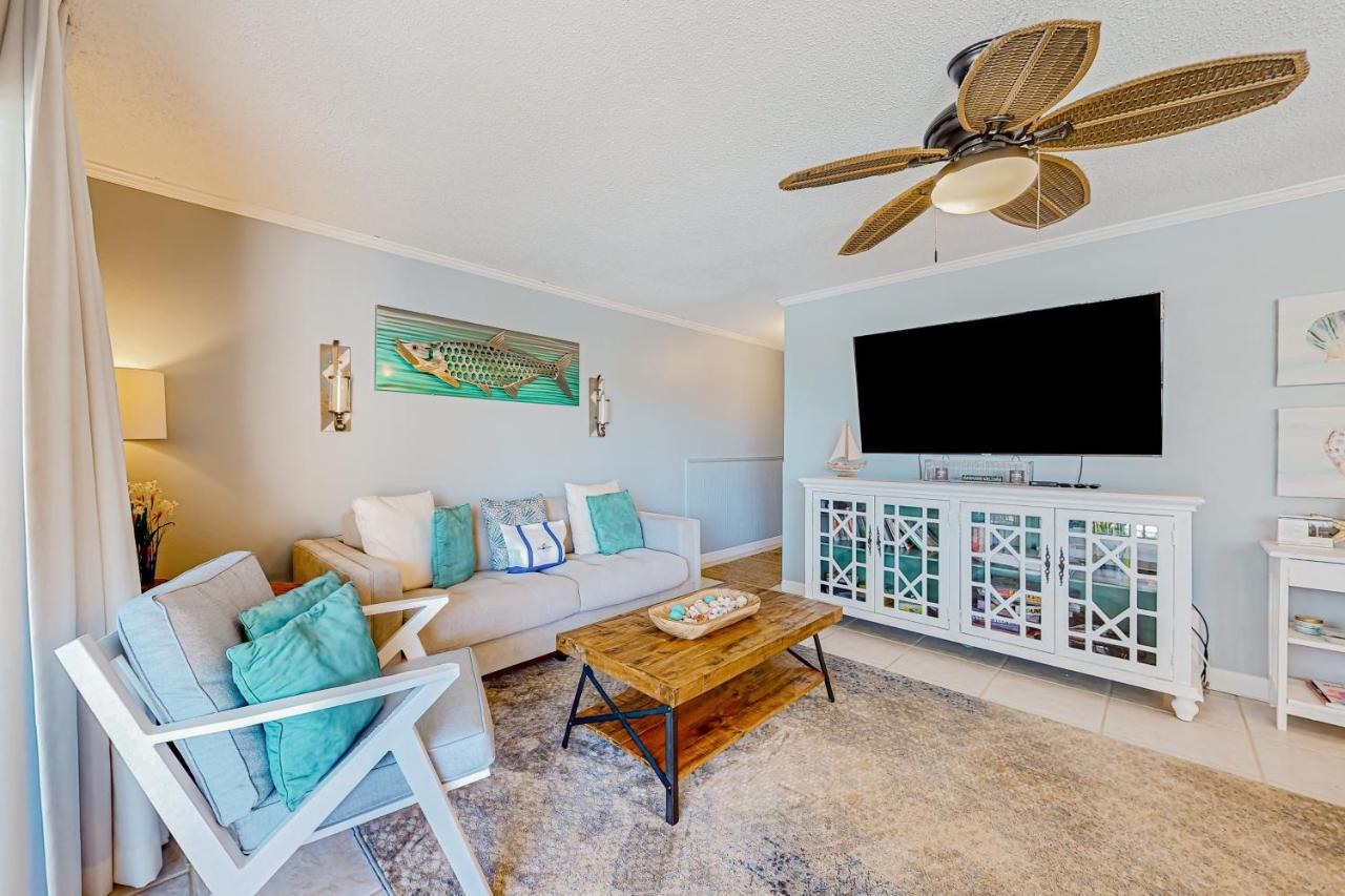 Silver Dunes A202 Apartment