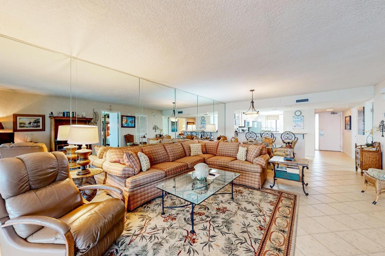 Edgewater 1601 *