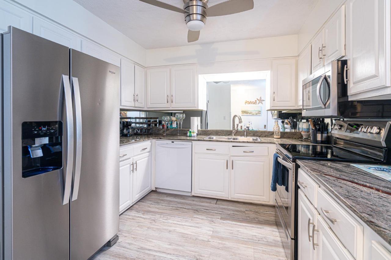 Cozy Oasis 2 Bdrm In Apartment *