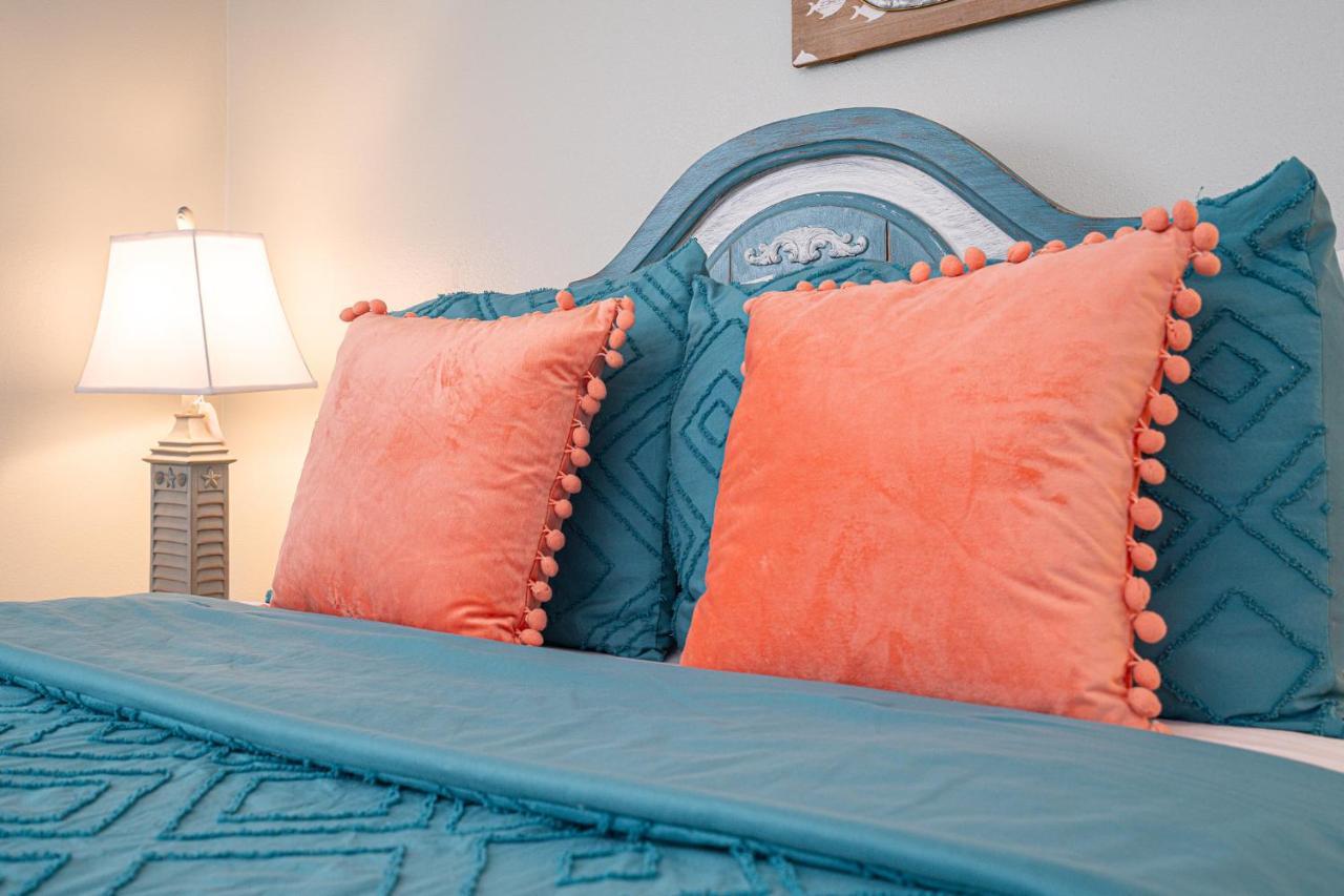 Apartment Cozy Oasis 2 Bdrm In