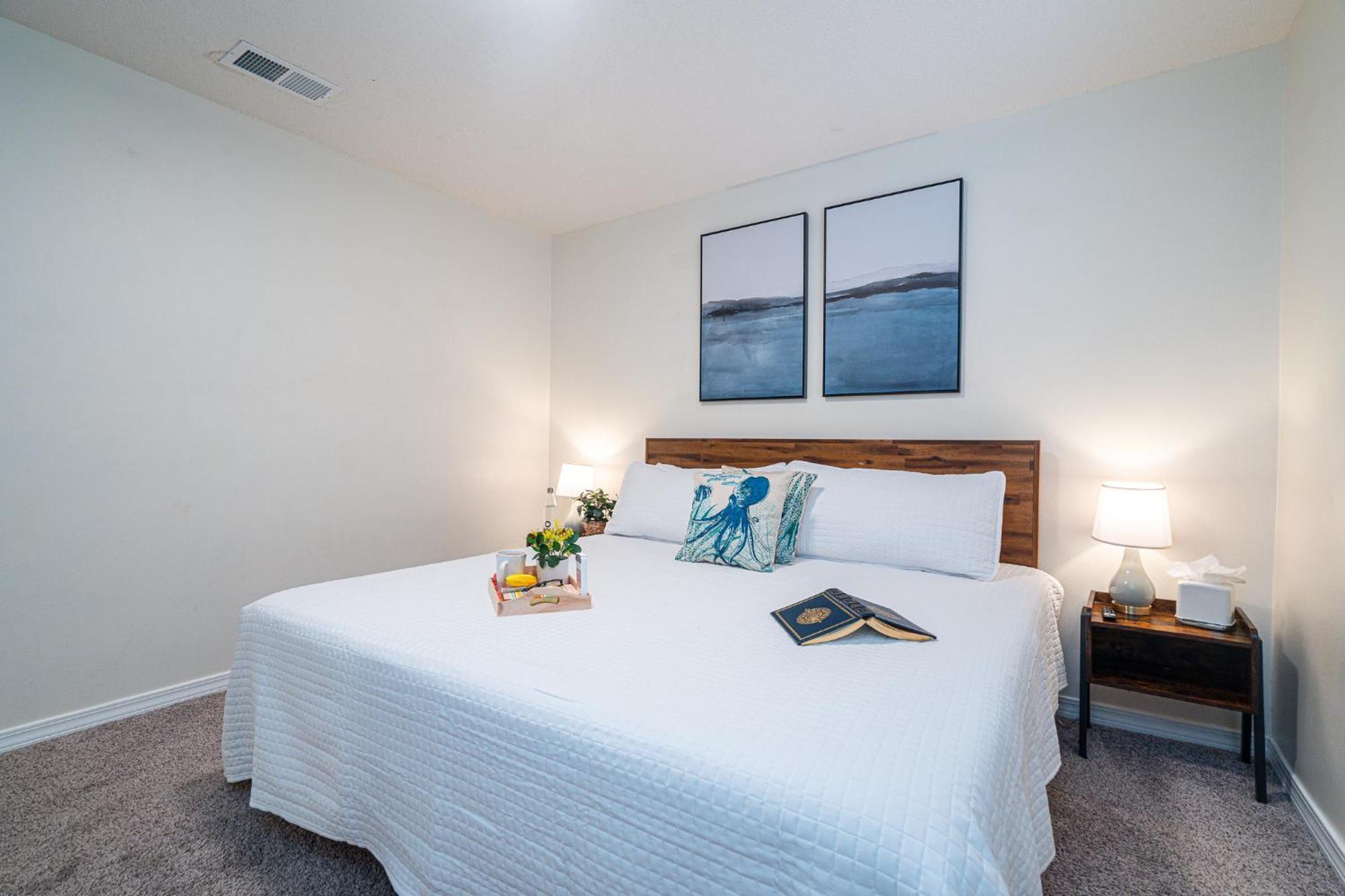 Heated Pool And Golf Cart, Walk To Beach! Best Deal!