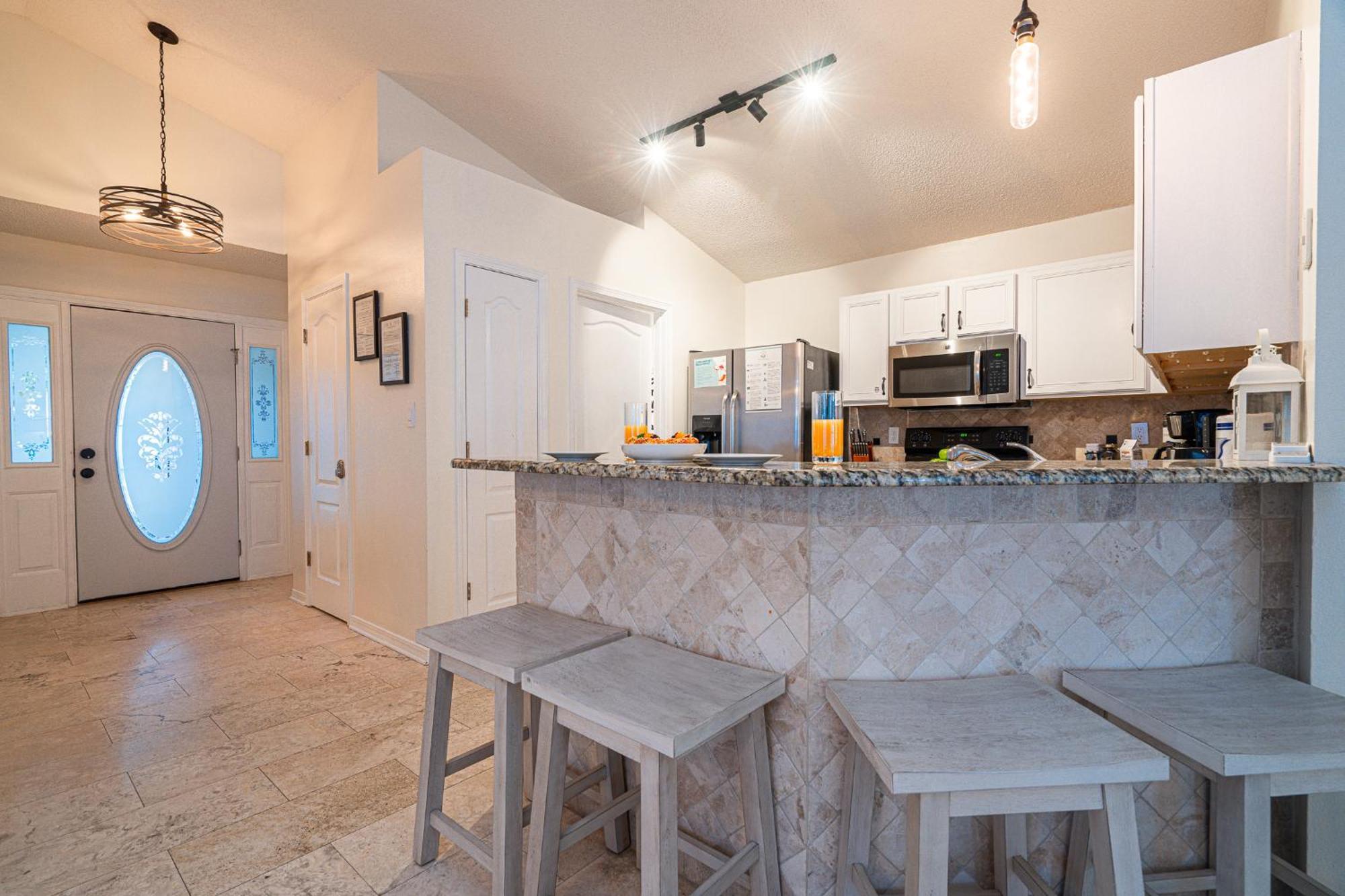 Heated Pool And Golf Cart, Walk To Beach! Best Deal! *