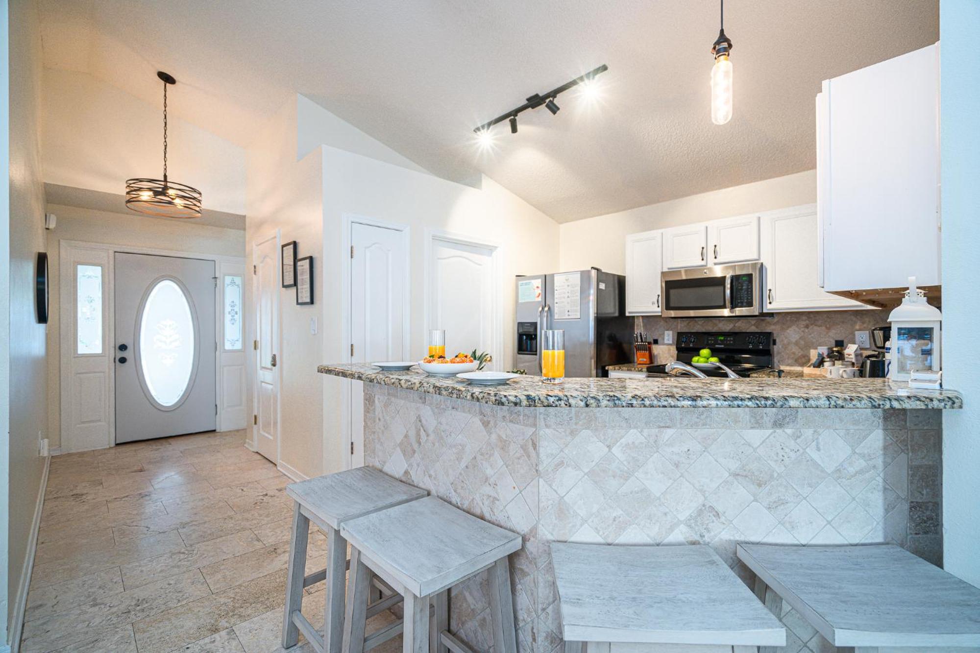 Heated Pool And Golf Cart, Walk To Beach! Best Deal! Destin