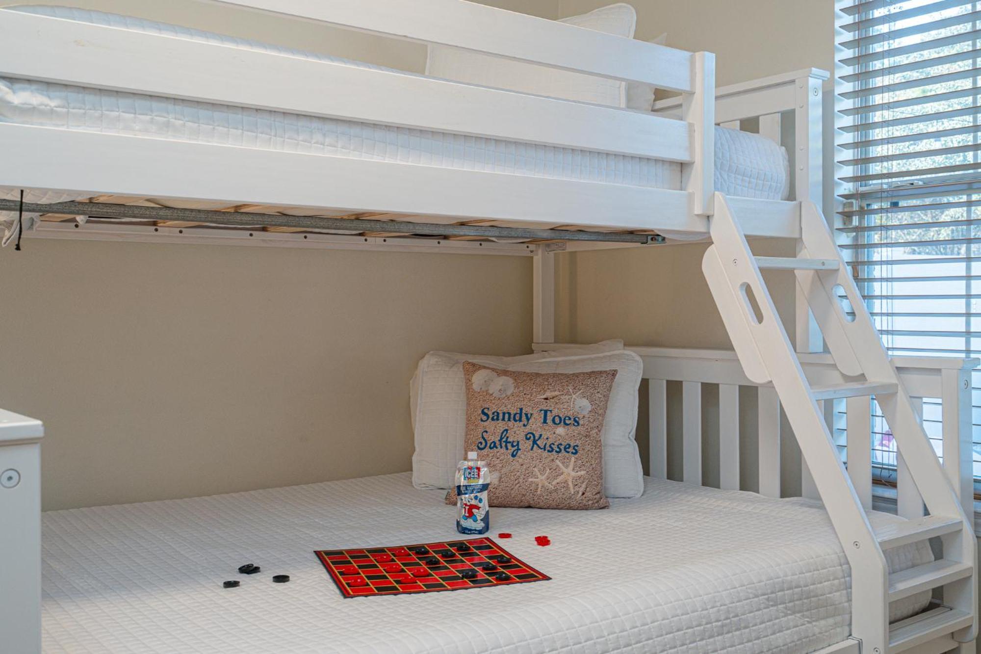 Heated Pool And Golf Cart, Walk To Beach! Best Deal! * Destin