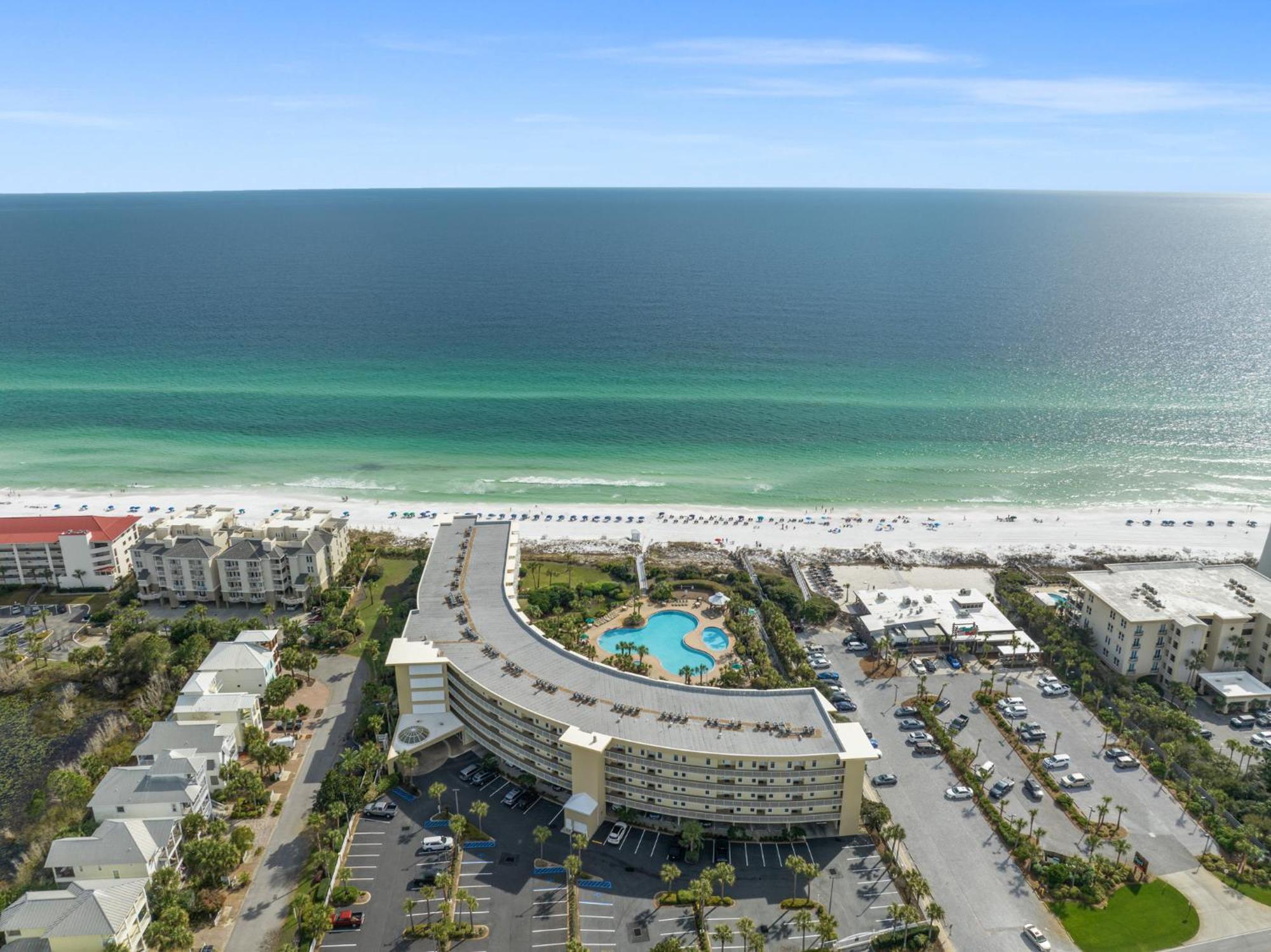 Fun In The Sun! Crescent At Miramar - Gulf Front+beach Chairs Destin