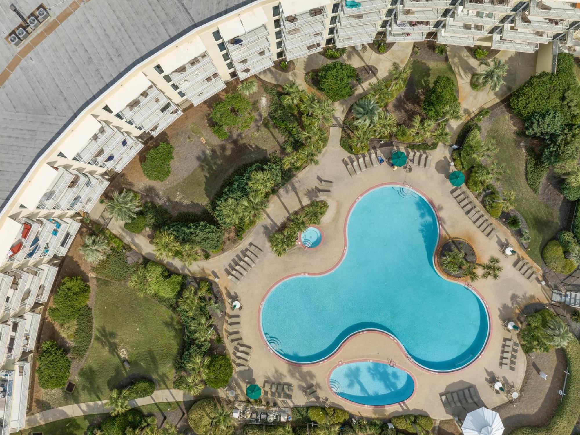 Fun In The Sun! Crescent At Miramar - Gulf Front+beach Chairs Destin