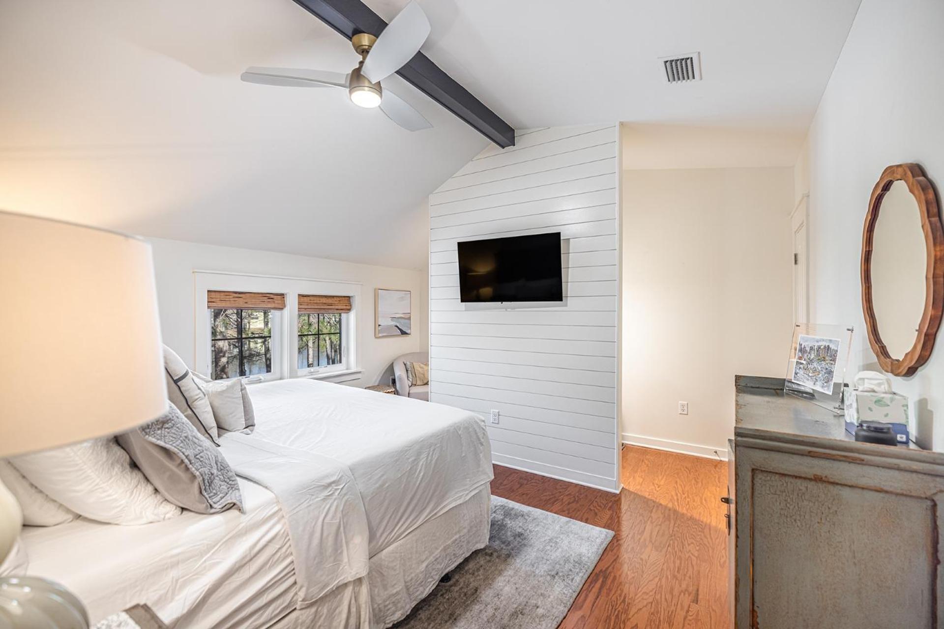 1299 Laurel Grove *