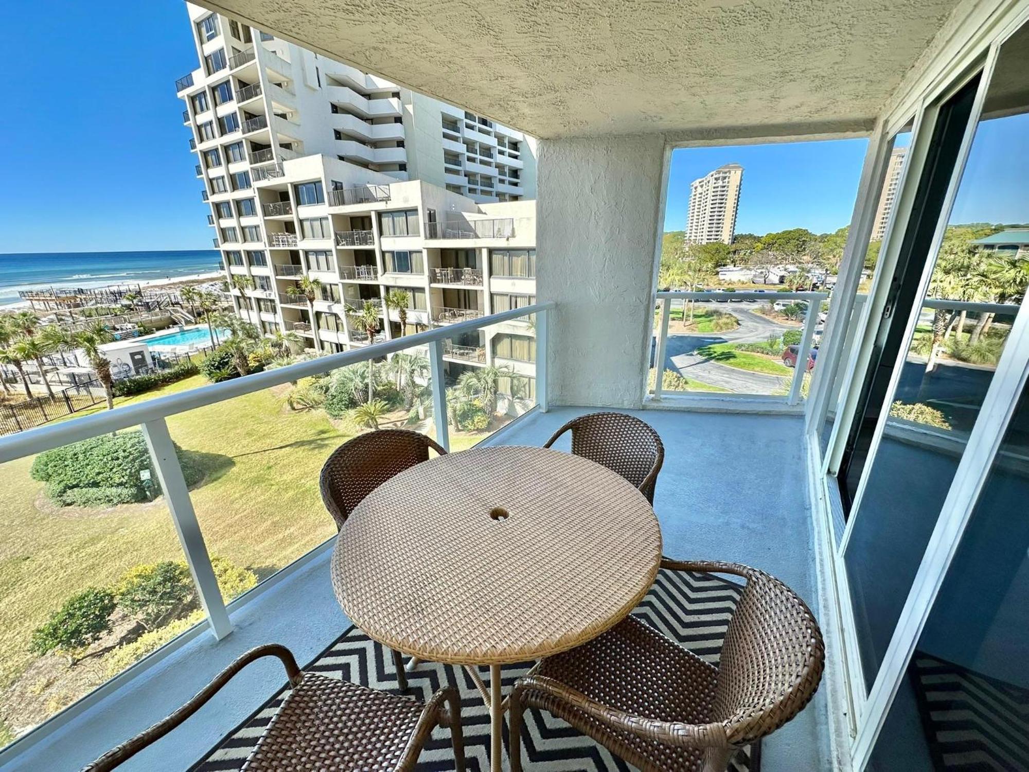 4236 Beachside Two Apartment
