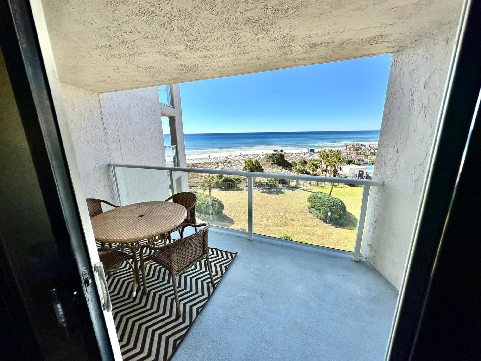 4236 Beachside Two Apartment *