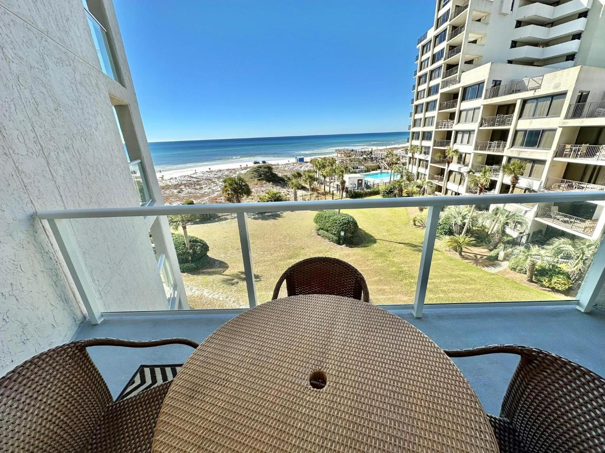 Apartment 4236 Beachside Two