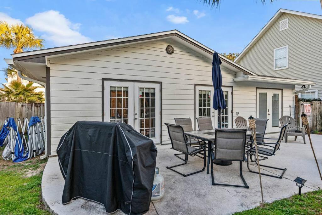Blue Haven With Pool Holiday home Destin