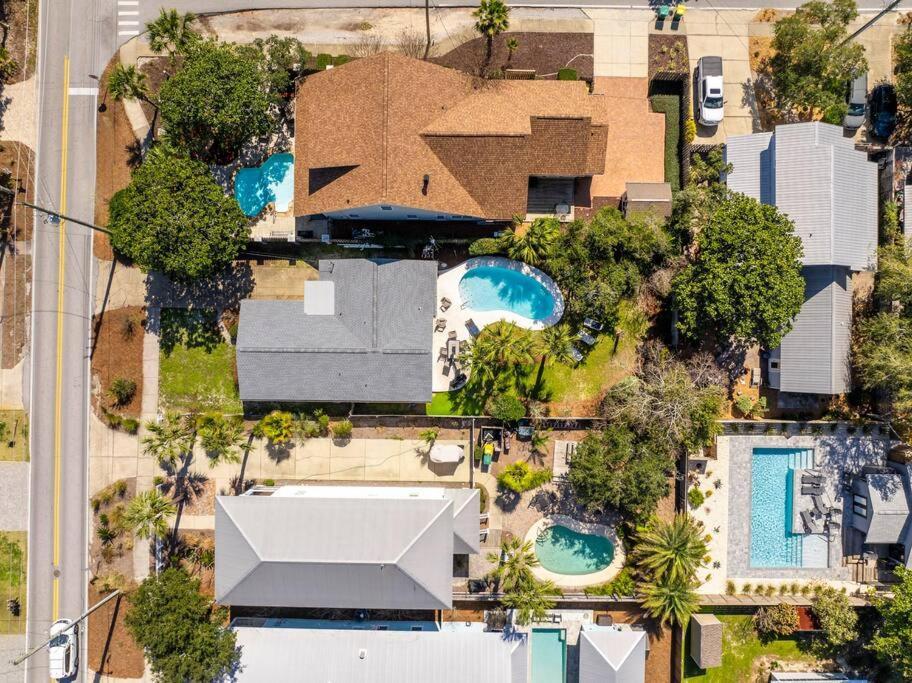 Blue Haven With Pool * Destin
