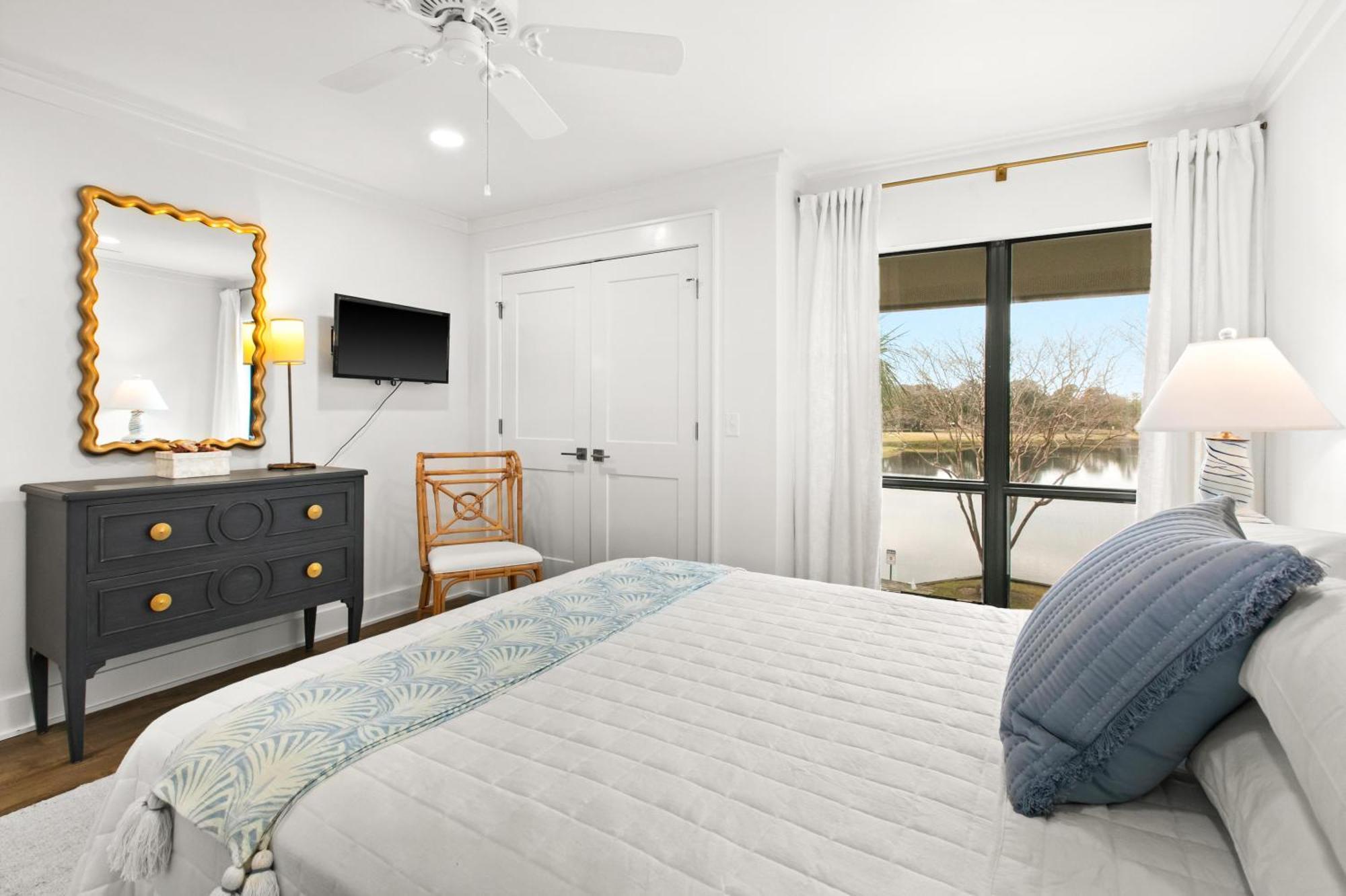 Harbour Point 810 *