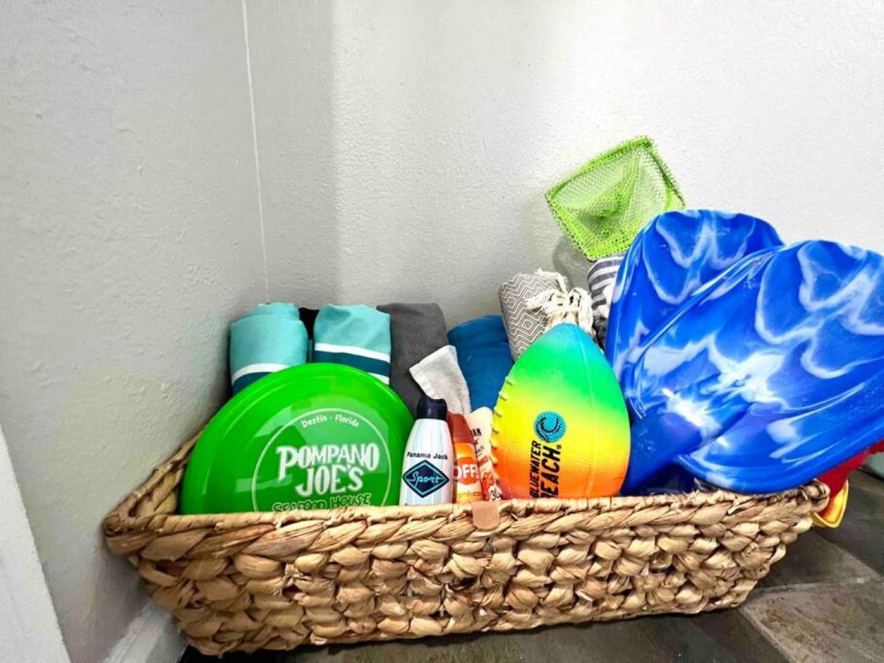 The Salty Life - Pool - Gym - Essentials * Destin