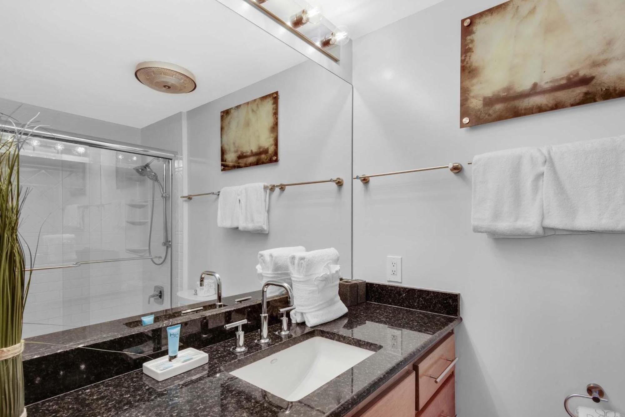 Enclave 701b- Paradiso Del Regno Holiday home *