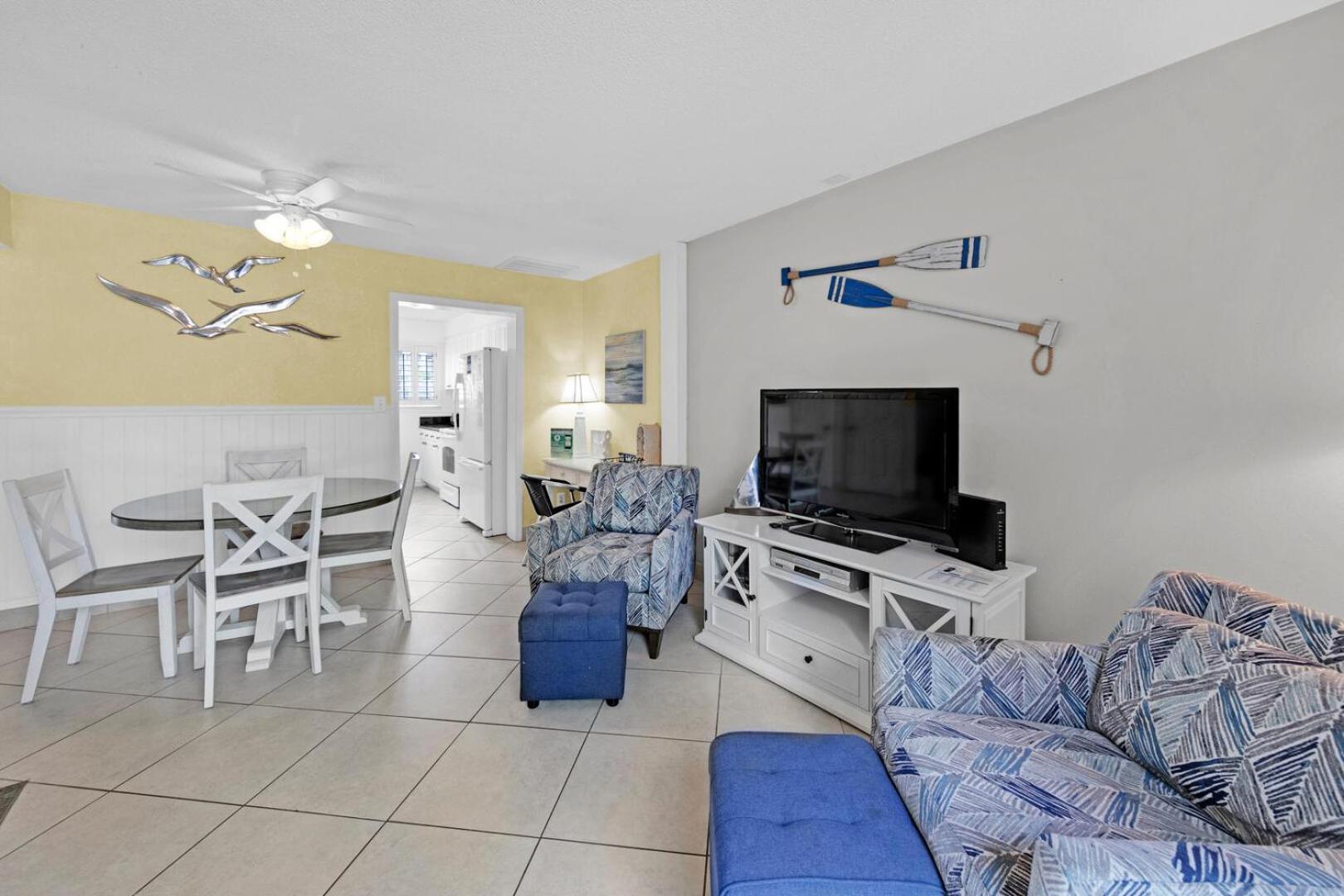 Southbay By The Gulf 99 An Updated Townhome 50 Yards From 3 Bedroom Sleeps 6 * Destin