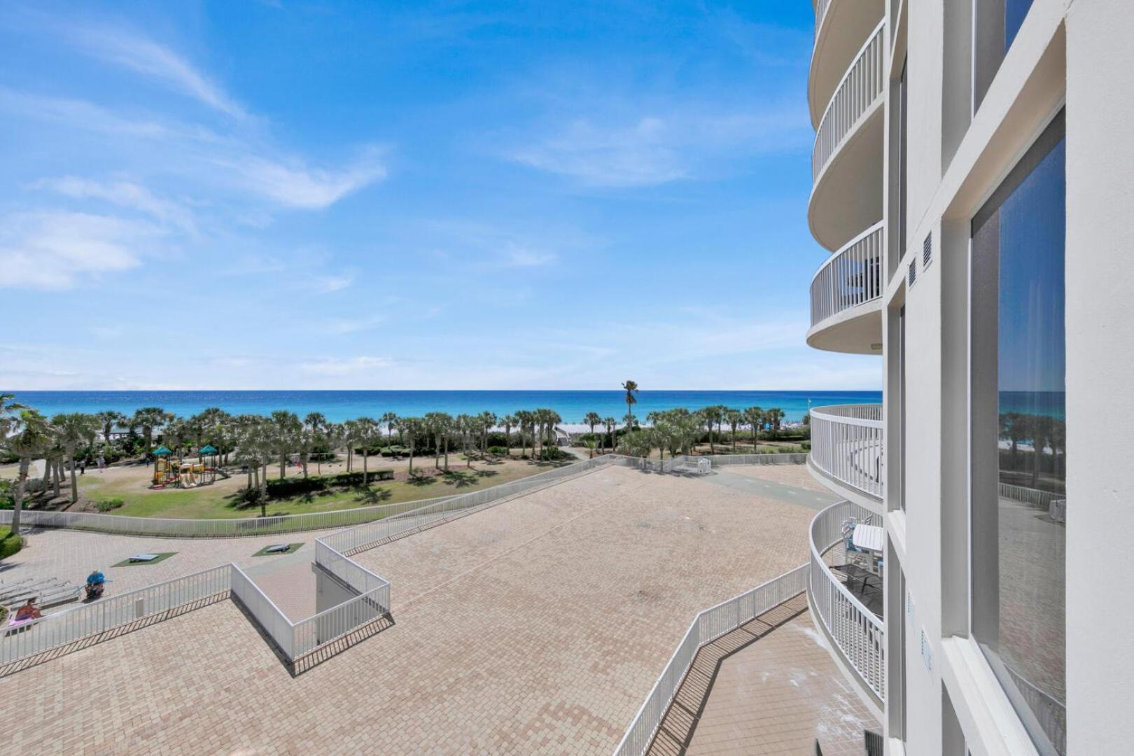 St Maarten 402 A Luxury Beachfront 3 Bedroom Elevator Opens Into Unit Holiday home *