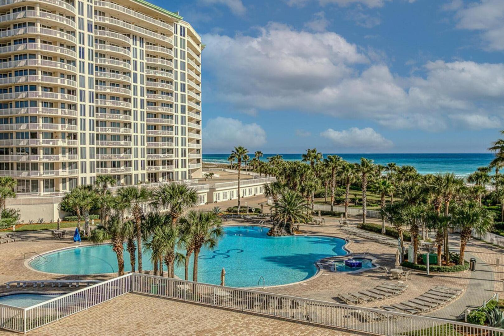 St Maarten 402 A Luxury Beachfront 3 Bedroom Elevator Opens Into Unit *