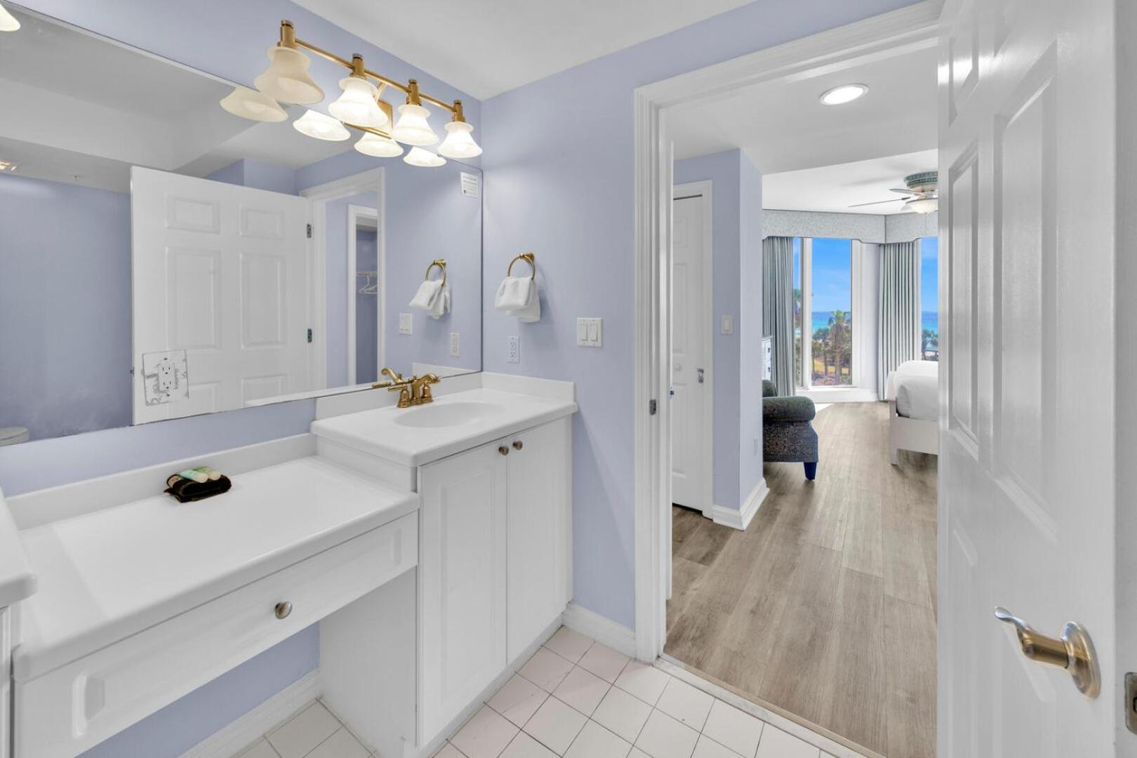 St Maarten 402 A Luxury Beachfront 3 Bedroom Elevator Opens Into Unit Holiday home *