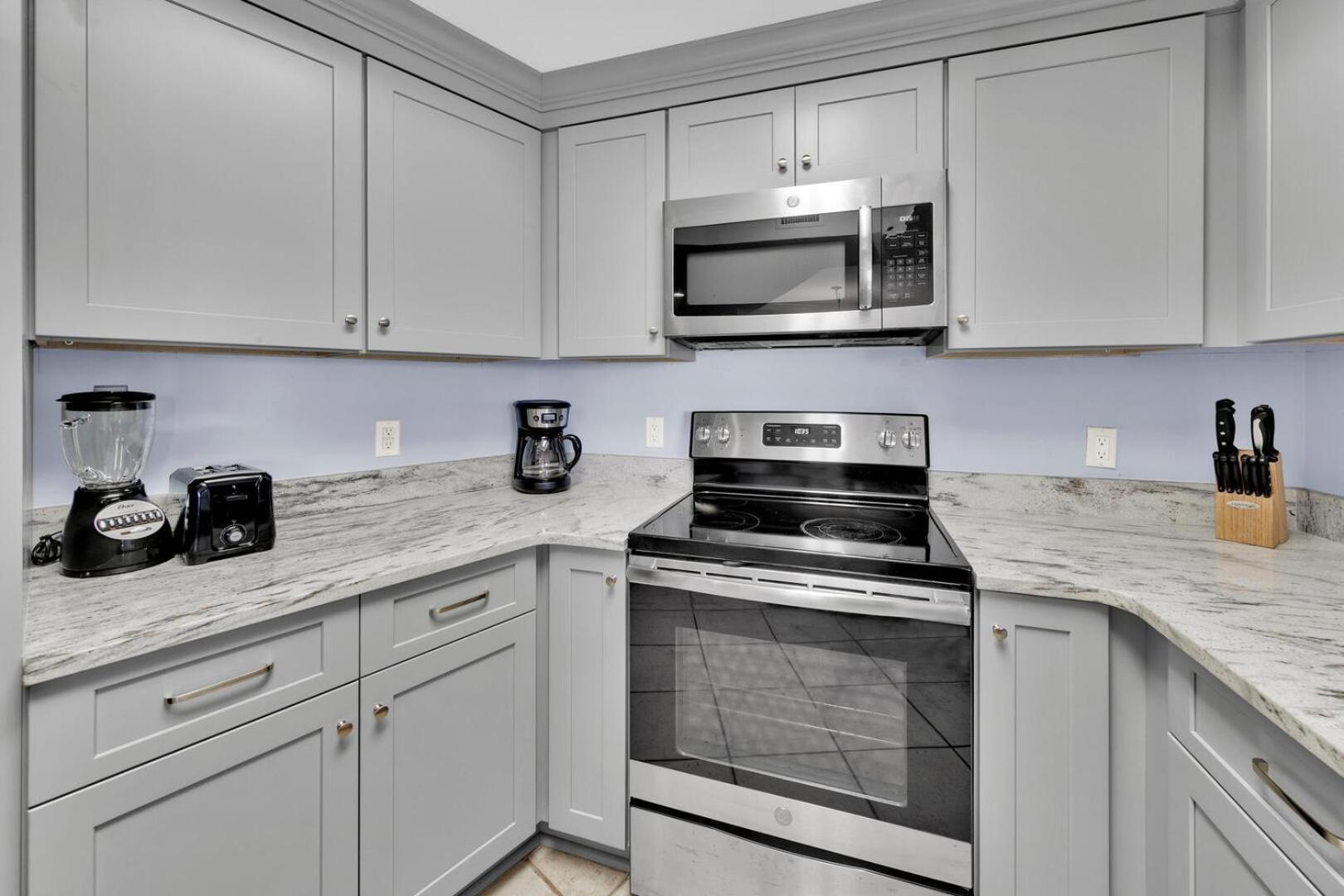 St Maarten 402 A Luxury Beachfront 3 Bedroom Elevator Opens Into Unit * Destin
