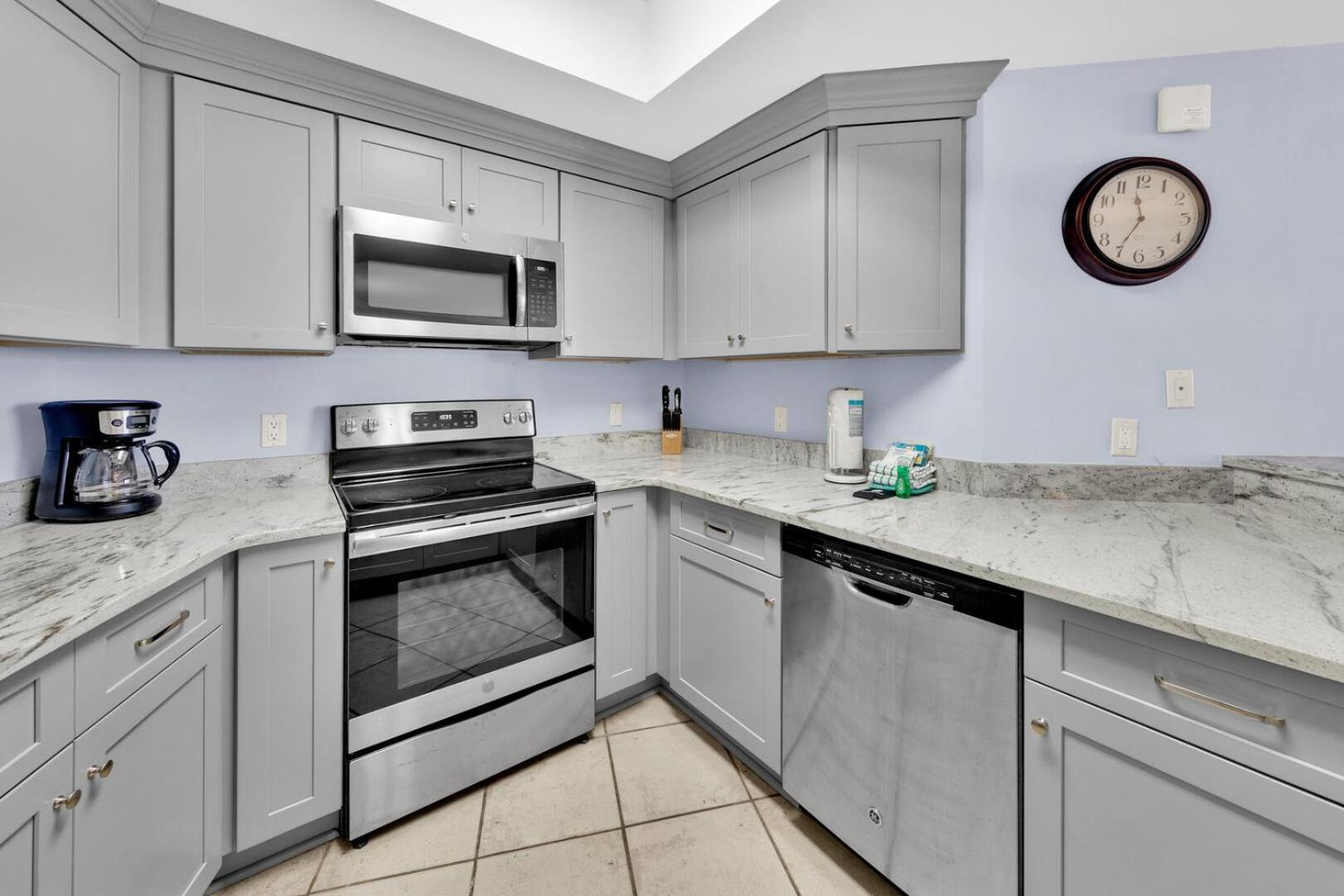 Holiday home St Maarten 402 A Luxury Beachfront 3 Bedroom Elevator Opens Into Unit