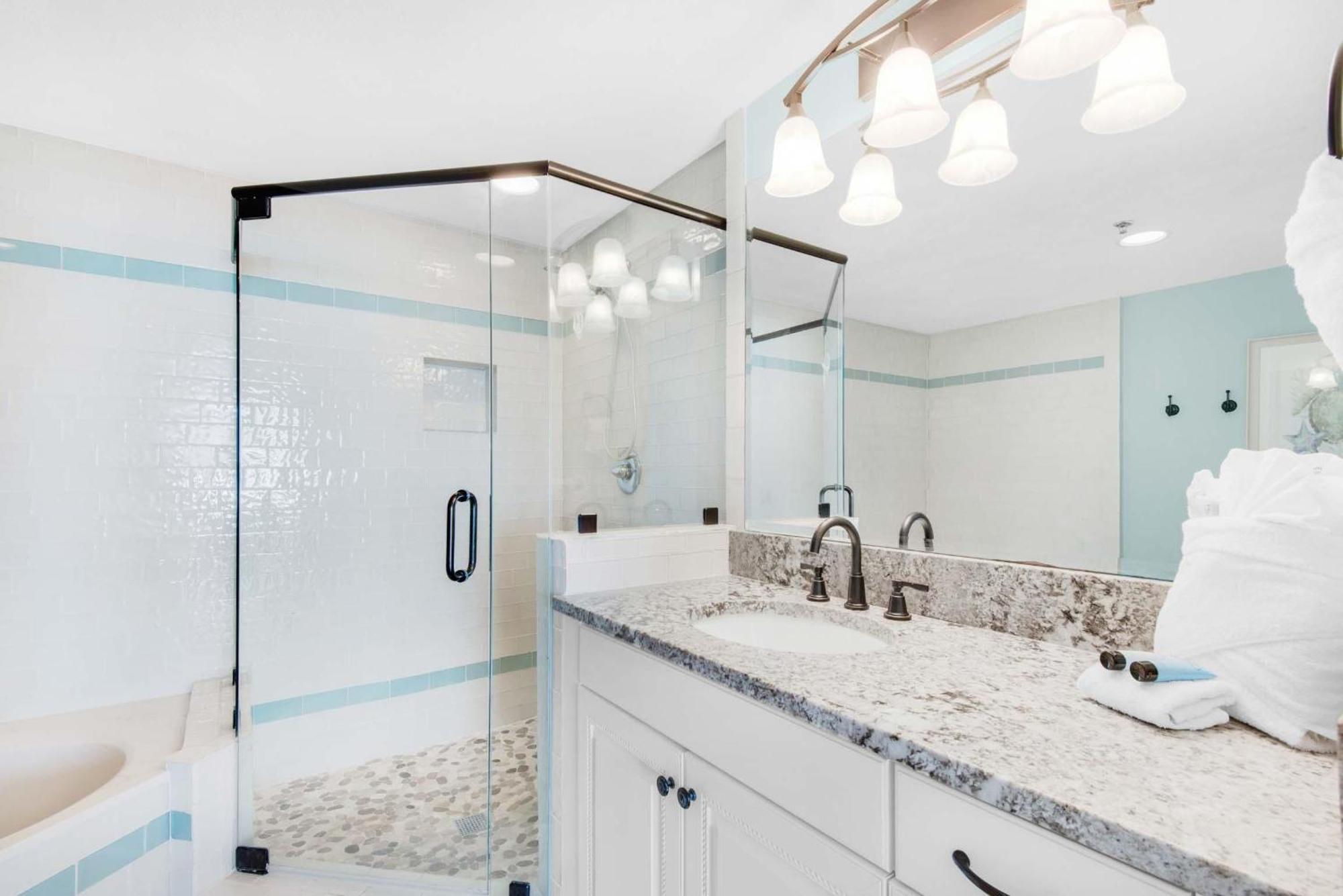 Sterling Shores 607 *
