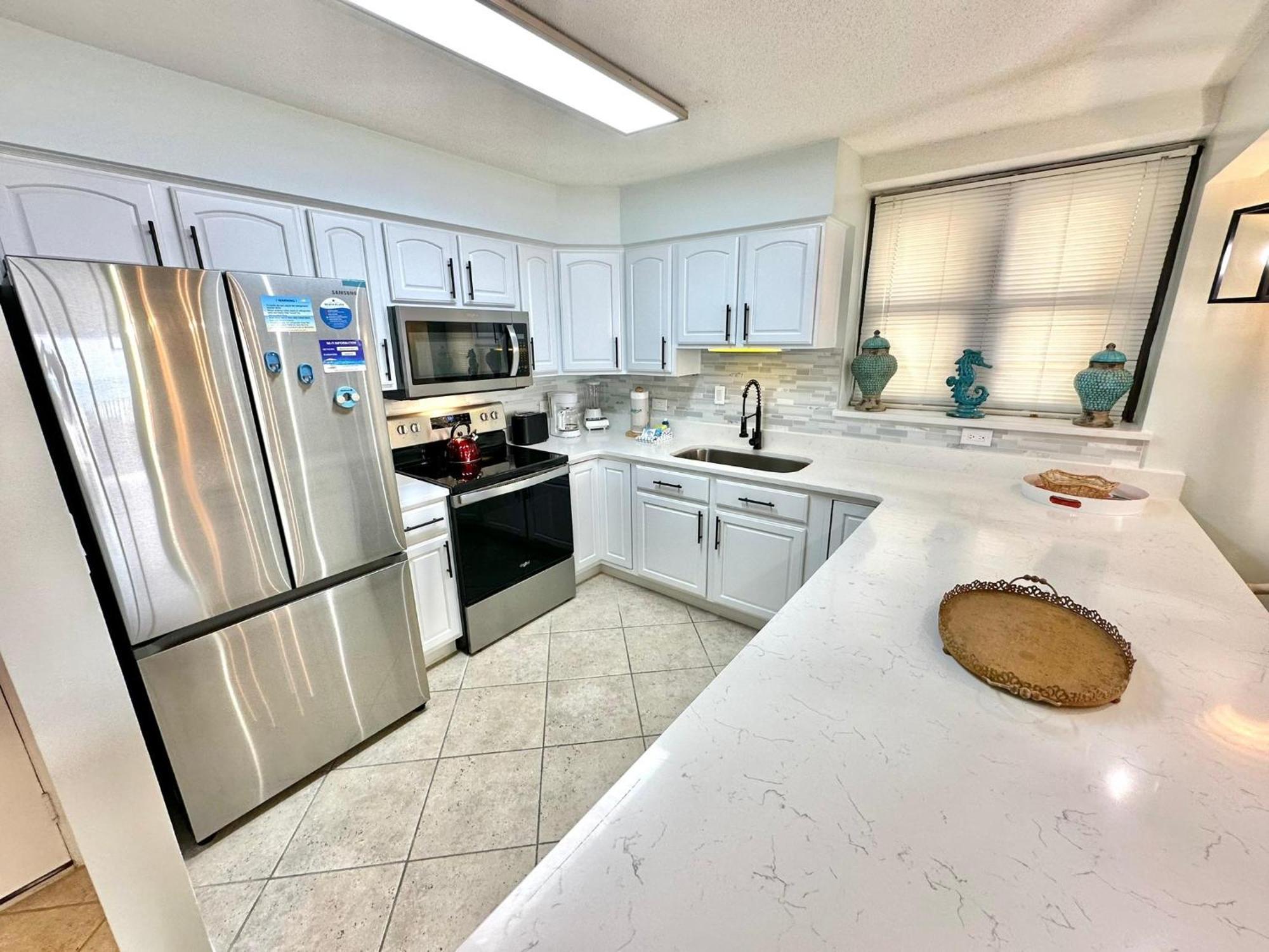 4045 Beachside One *