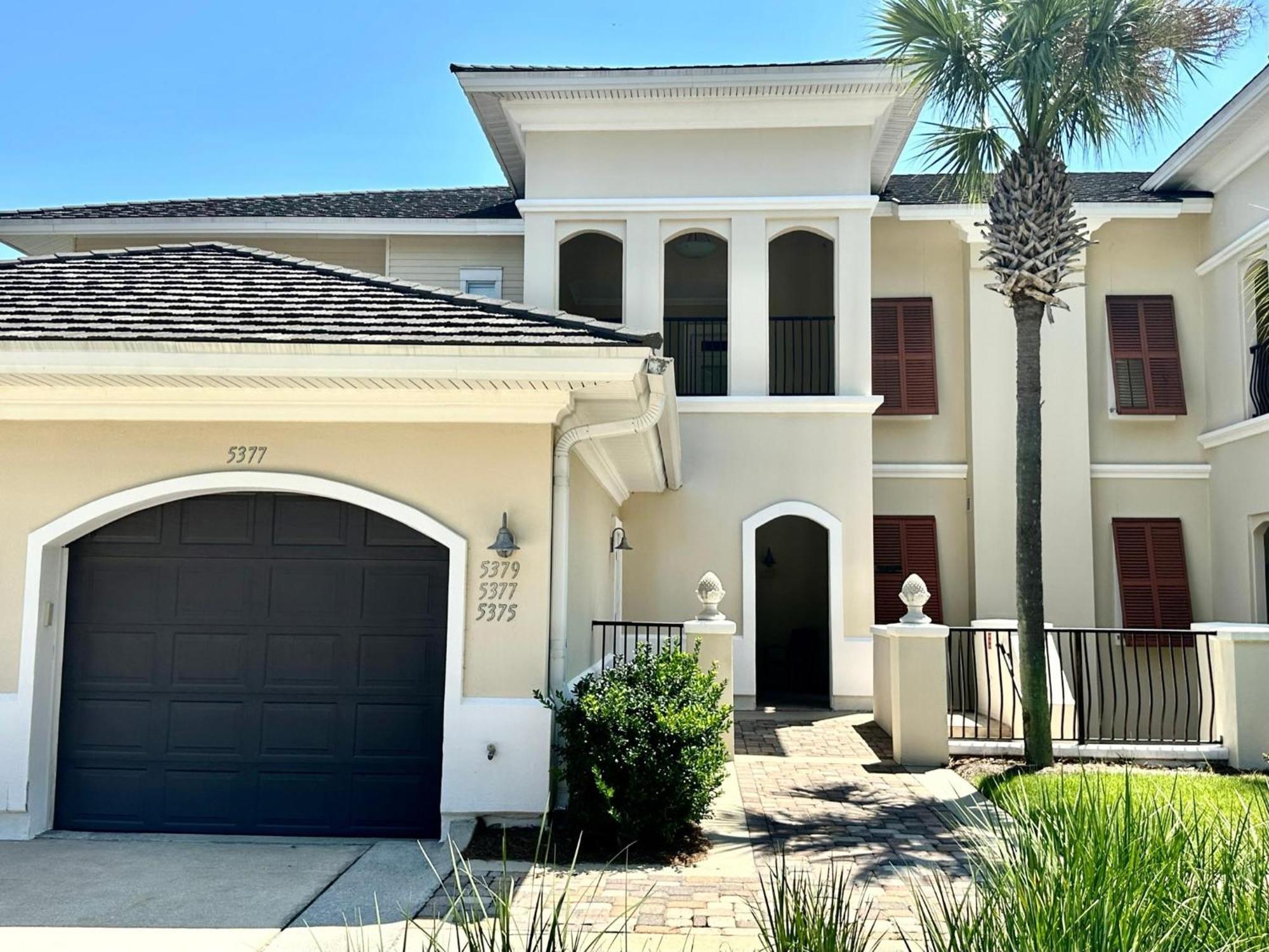 5377 Pine Ridge Holiday home