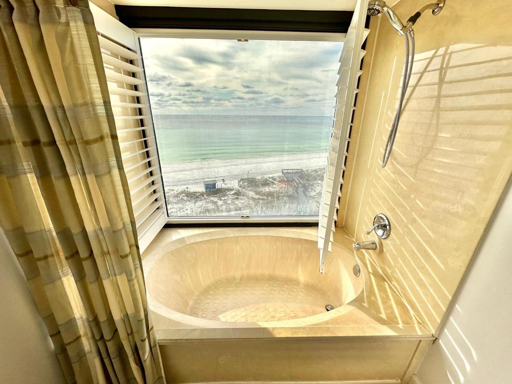 4086 Beachside One Holiday home *