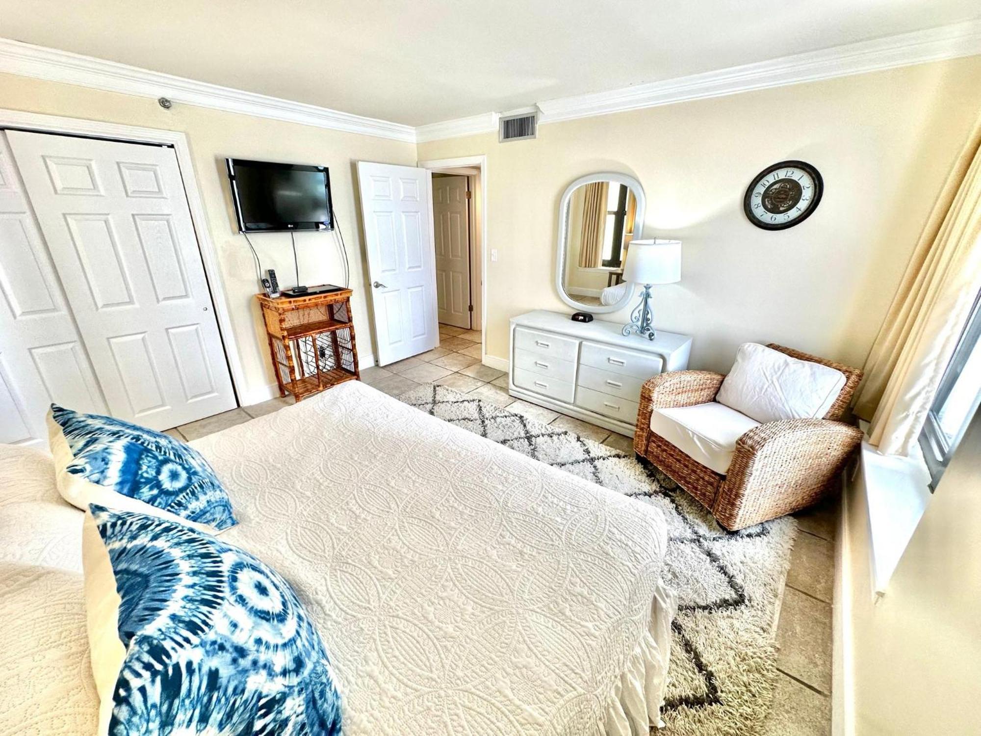 4086 Beachside One *