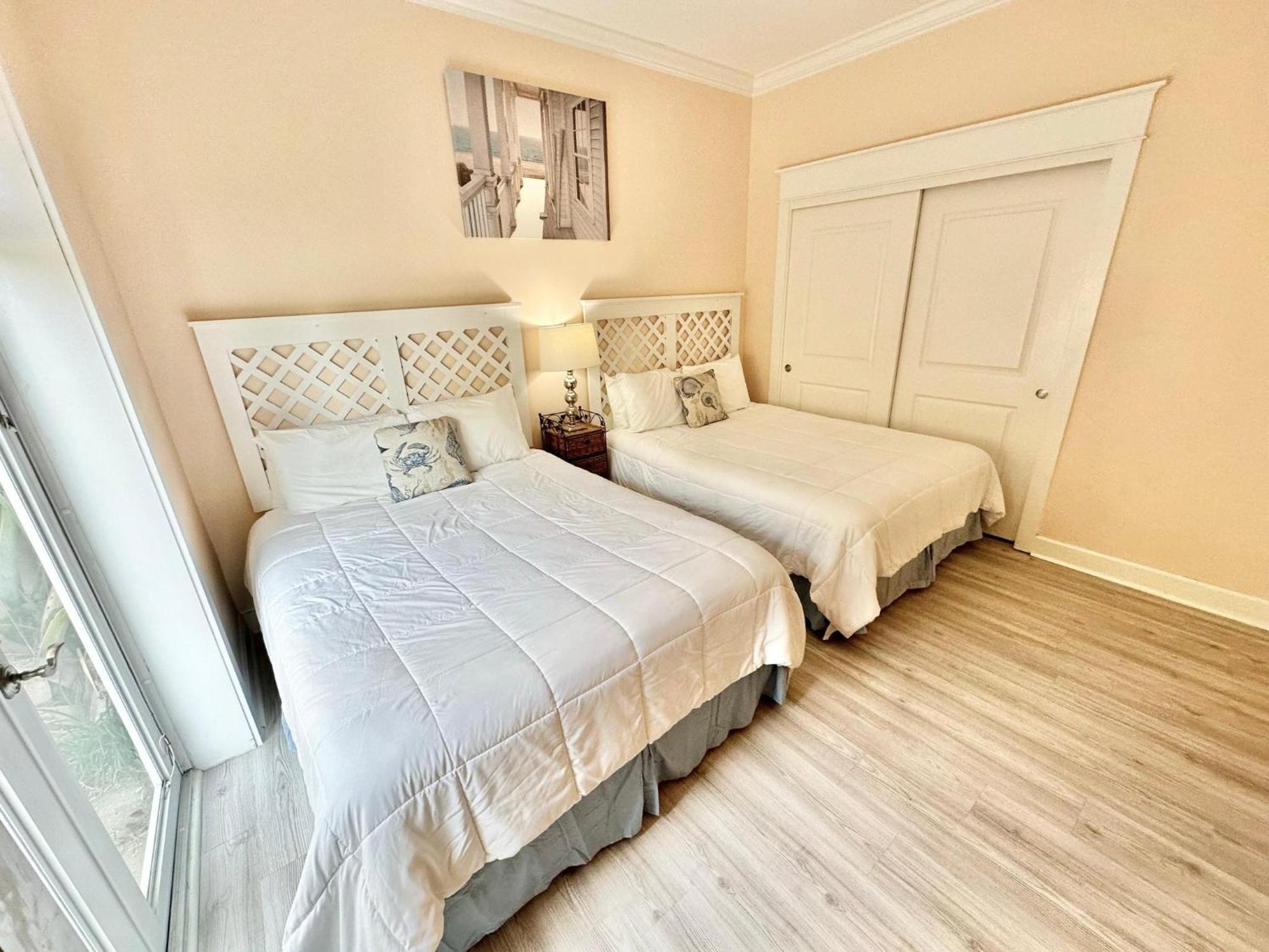 5382 Pine Ridge Holiday home
