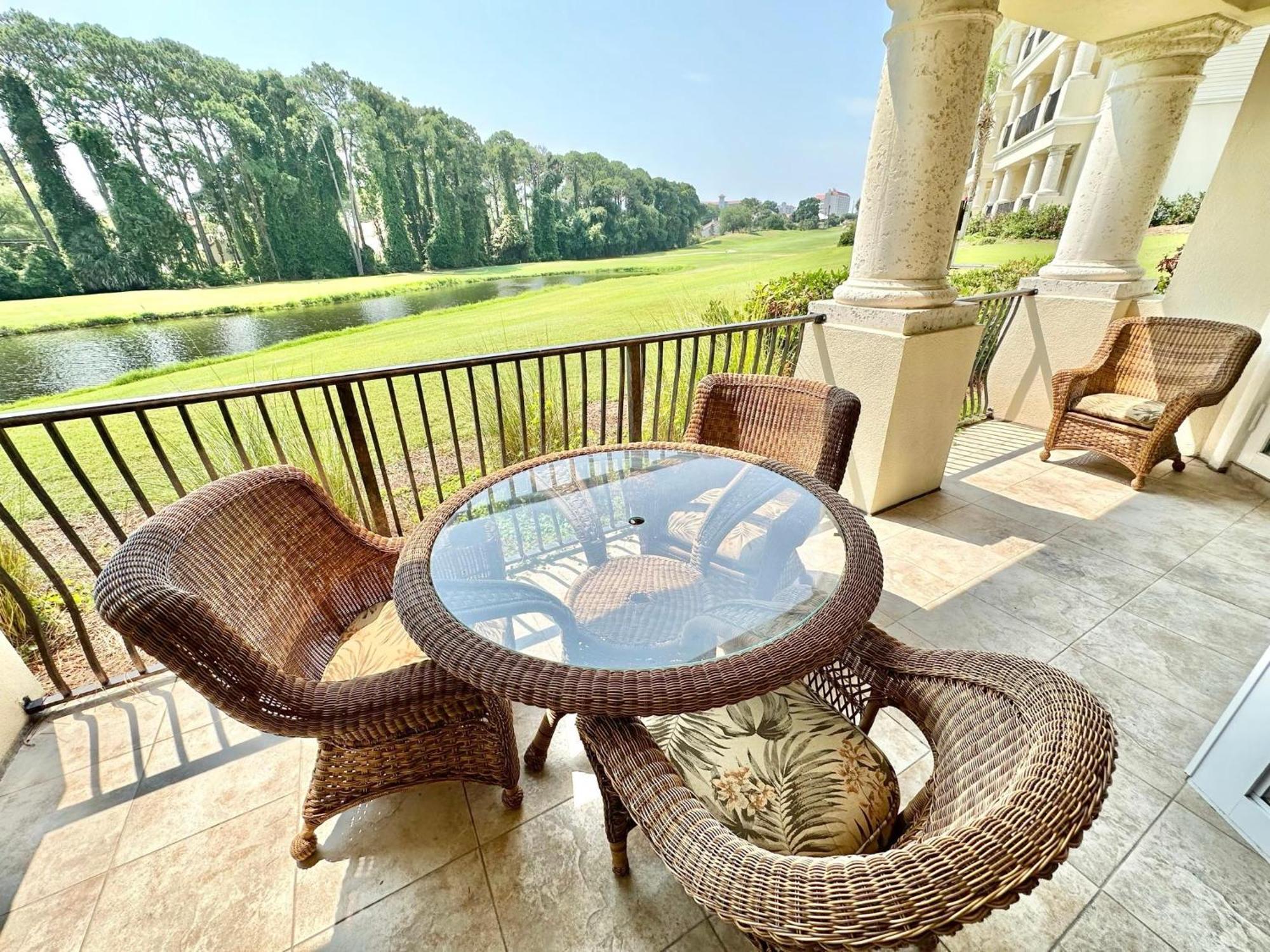 5382 Pine Ridge Holiday home