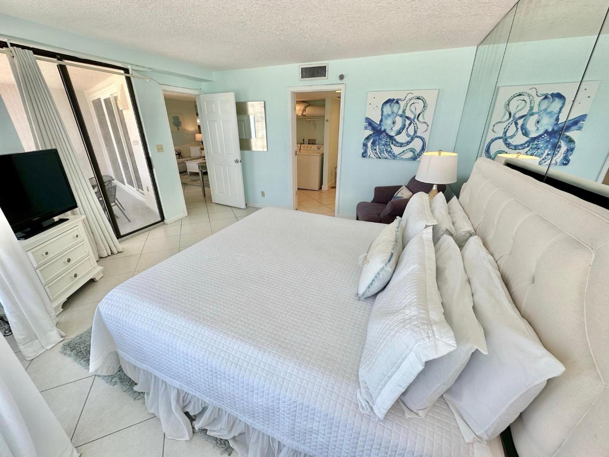 4321 Beachside Two Holiday home Destin