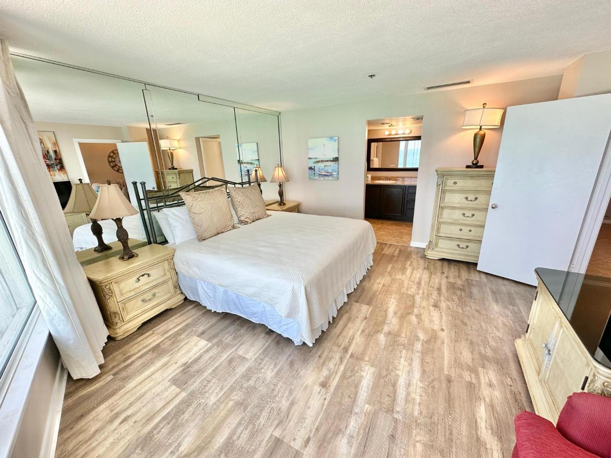 Holiday home 4362 Beachside Two
