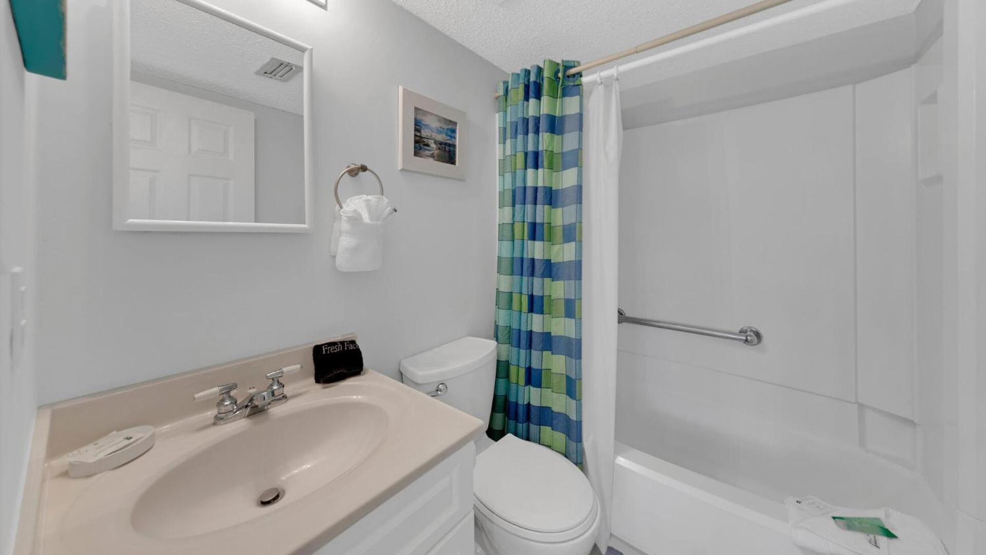 Southbay 60 Front Townhome Short Walk To Private Holiday home *