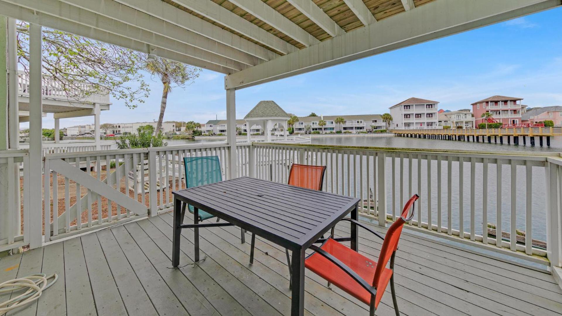 Southbay 60 Front Townhome Short Walk To Private Holiday home