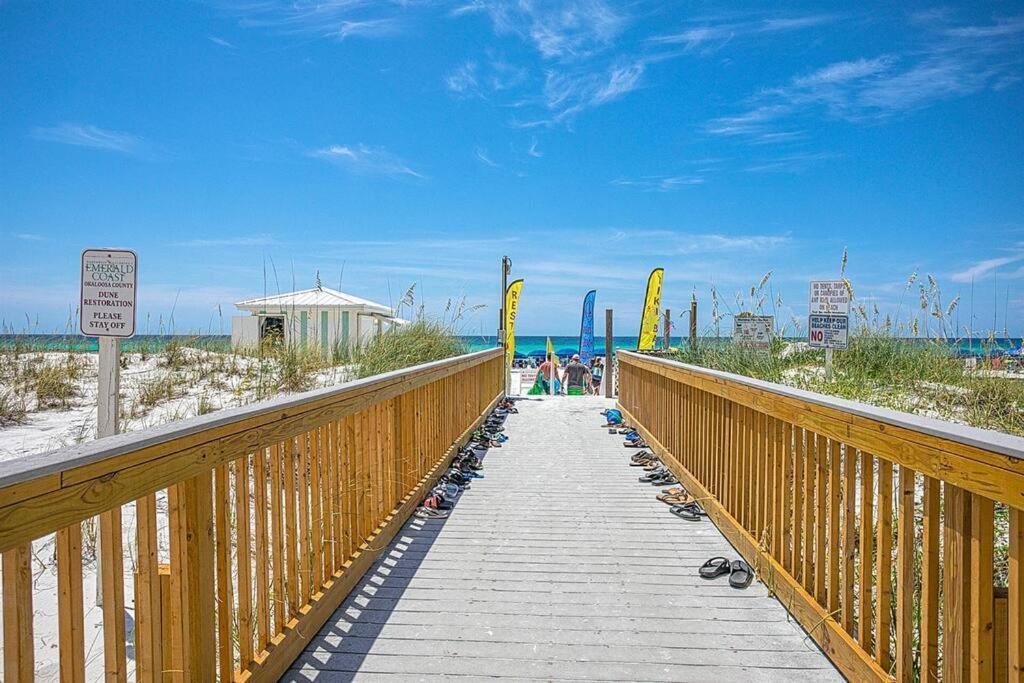 Terrace At Pelican 606 Three Little Fish Apartment Destin