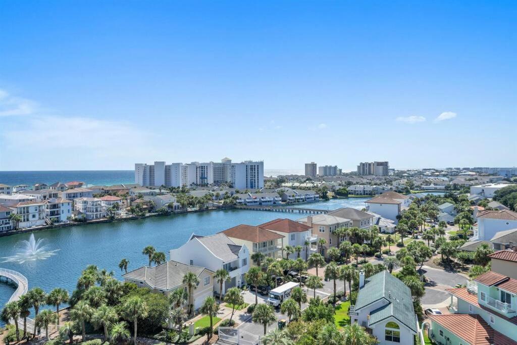 Apartment Terrace At Pelican 606 Three Little Fish Destin