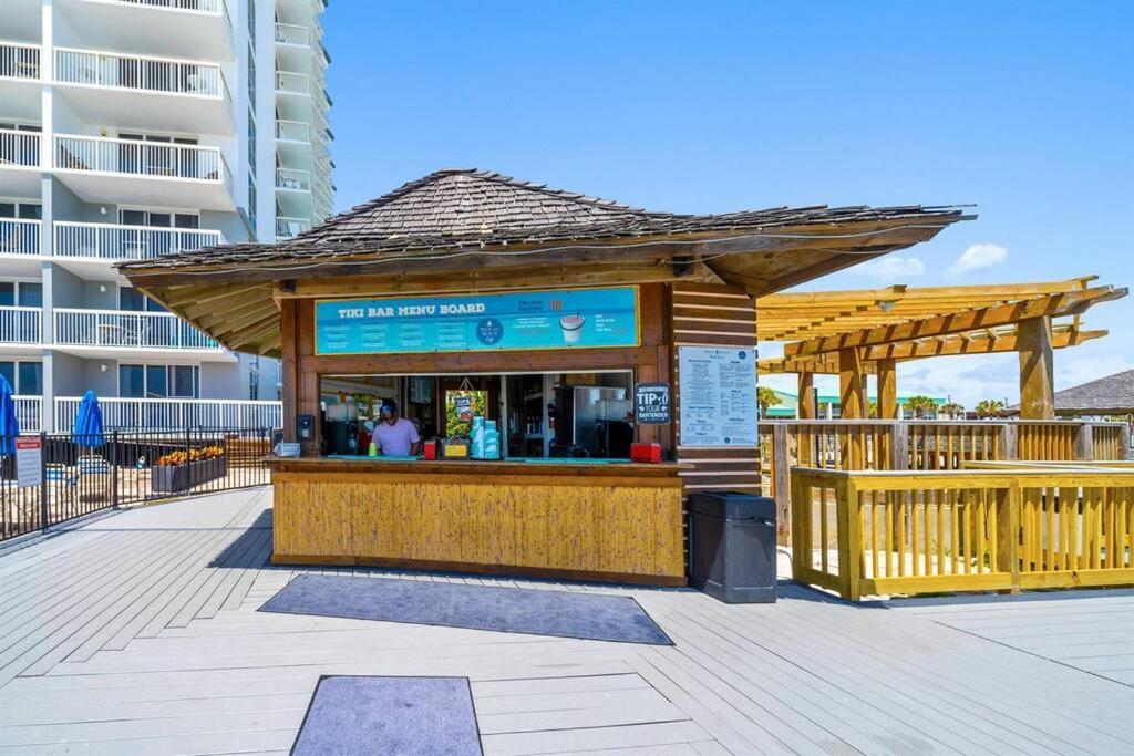 Terrace At Pelican 606 Three Little Fish *