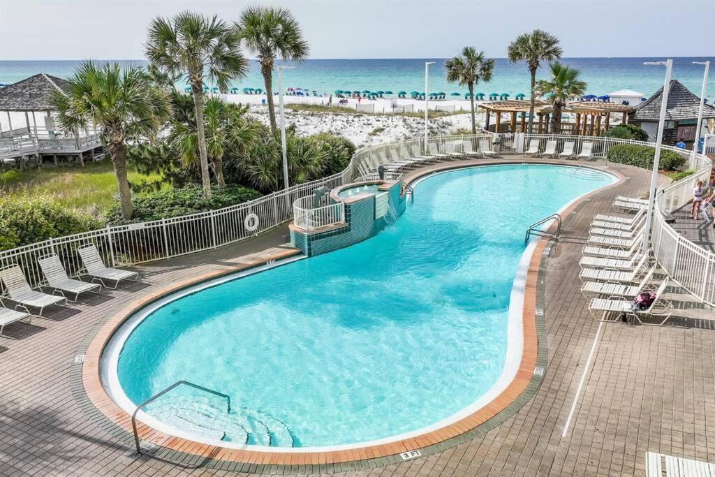 Terrace At Pelican 606 Three Little Fish Apartment Destin