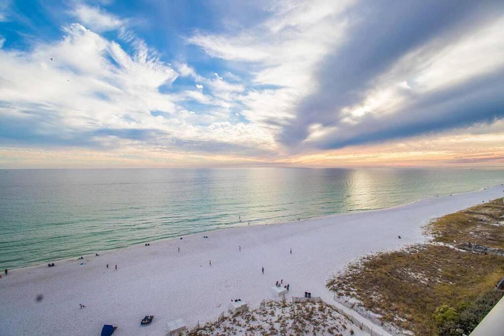Pelican 215 Blessing * Destin