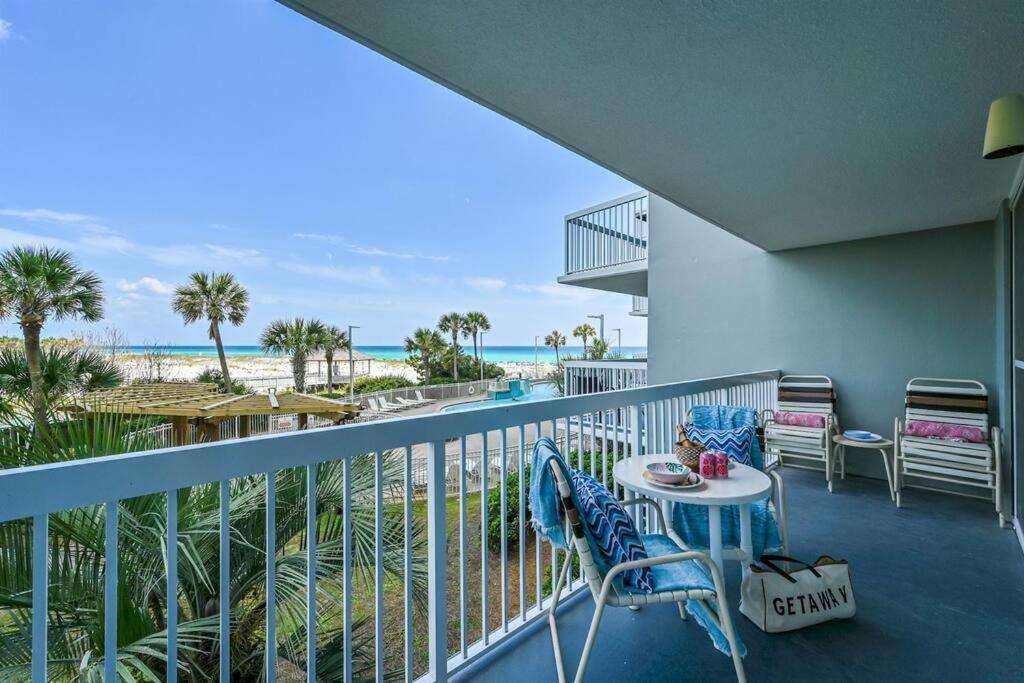 Pelican 215 Blessing Apartment *
