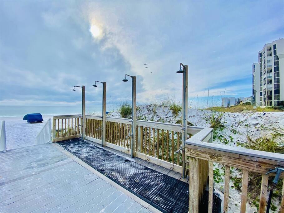Pelican 102 Daze Apartment Destin