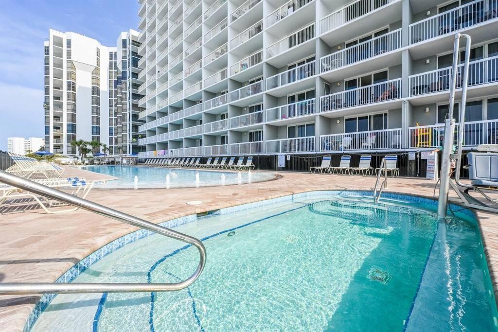 Pelican 102 Daze Destin