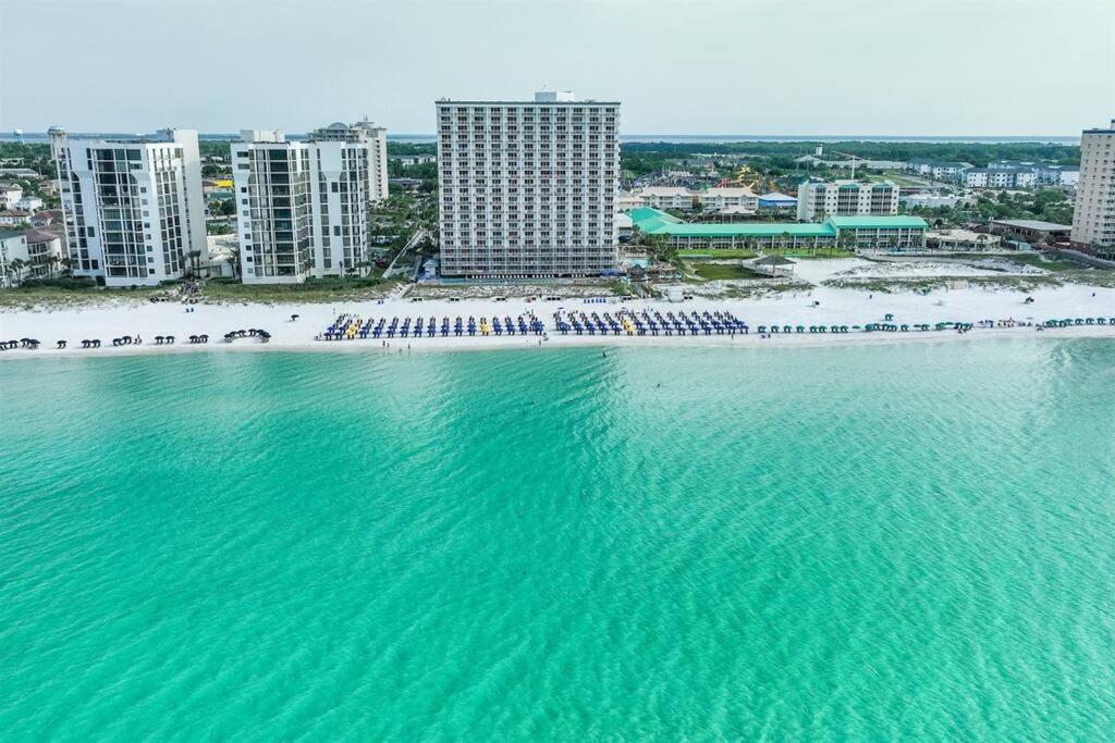 Pelican 102 Daze * Destin