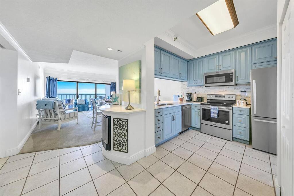 Apartment Emerald Towers 1302 Salty Smile Destin