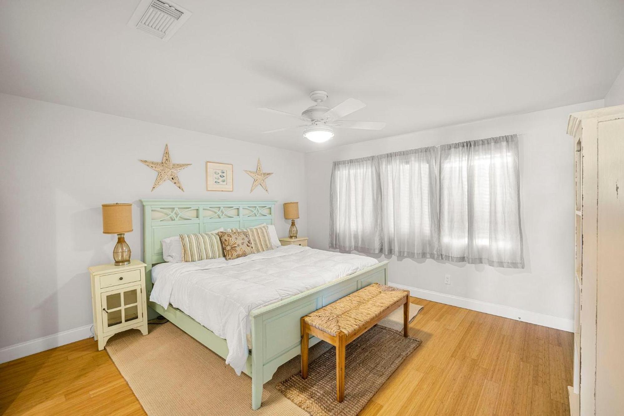 Seascape - 291 Holiday home *
