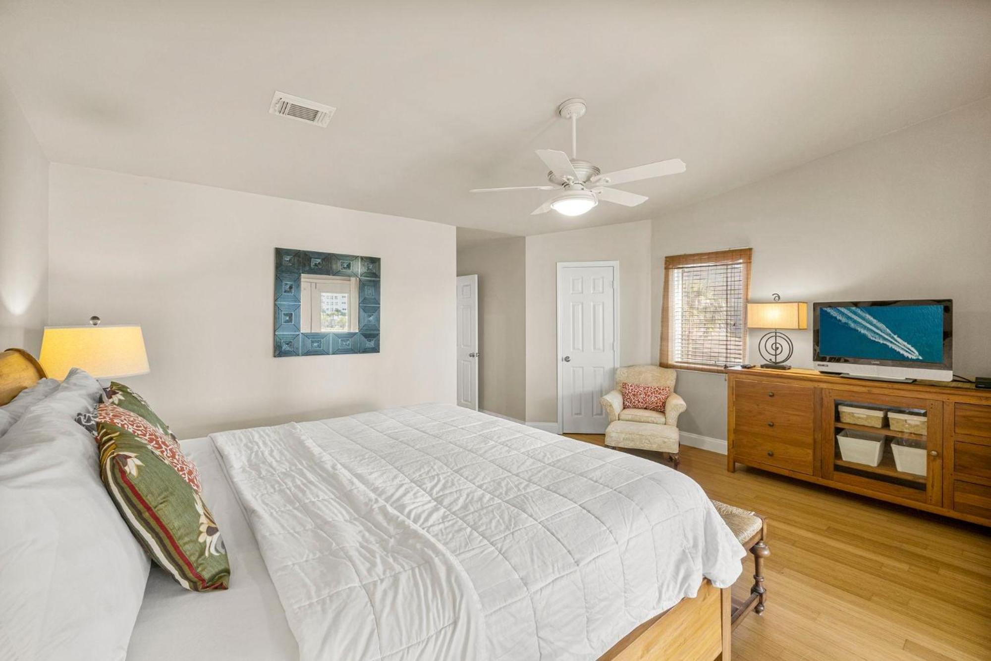 Seascape - 291 Holiday home *