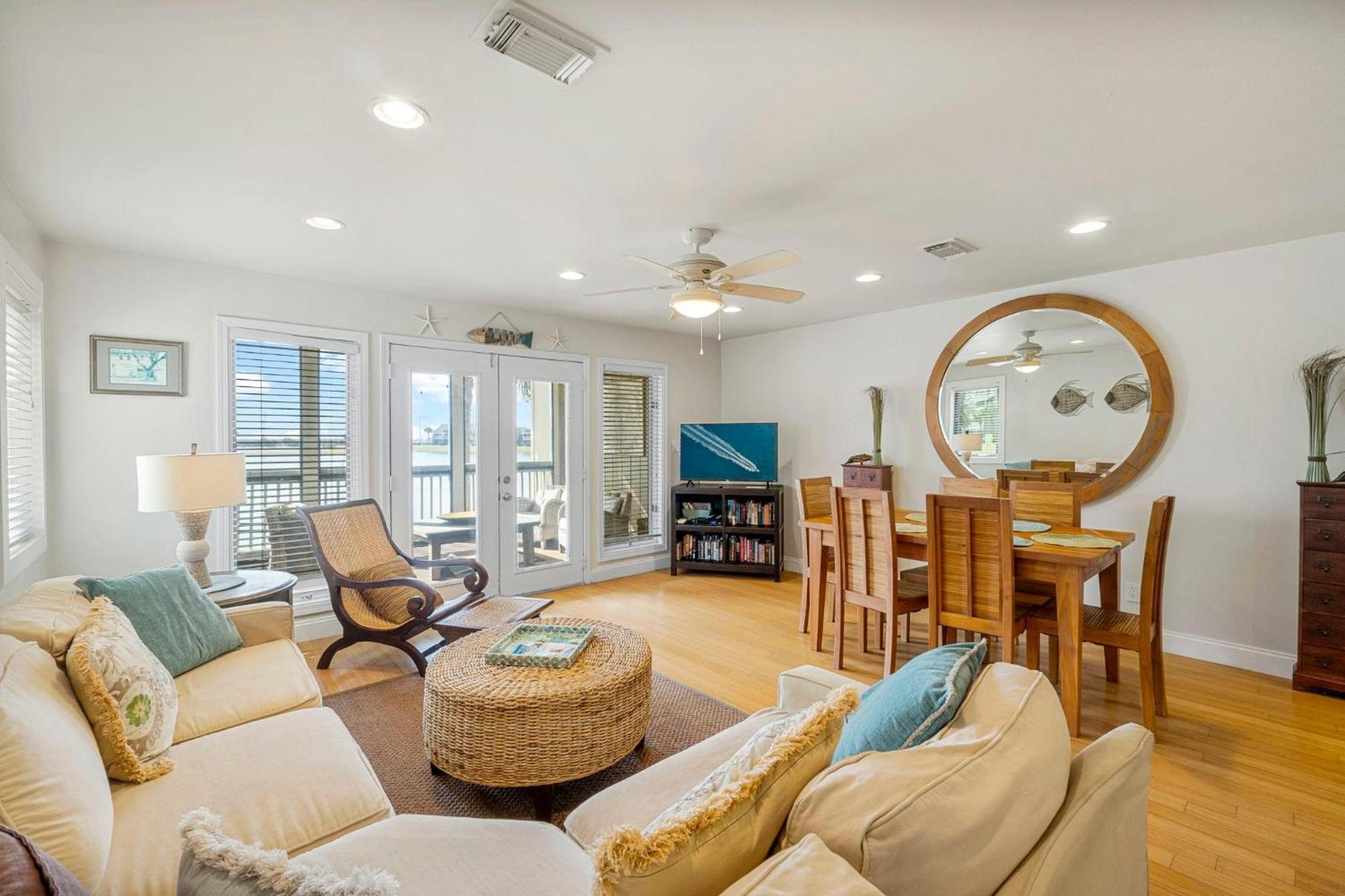 Seascape - 291 Holiday home *